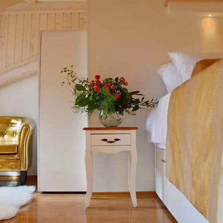 Madonna Della Strada A5 아파트